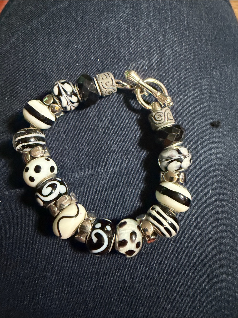 Black and White Glass Bead Toggle Bracelet - Women's Fashion Jewelry
